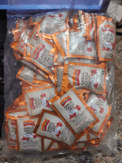 Shangrila Garlic Chilli Sauce Sachet 10gm×100 Pcs